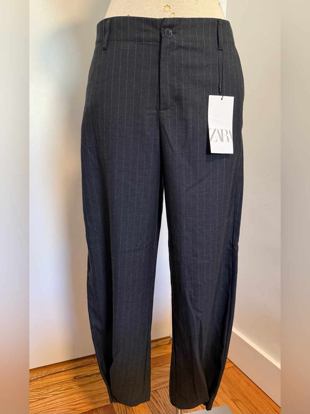 NWT! Zara Charcoal Pinstripe Button Pleated on Leg Dress Trousers-S